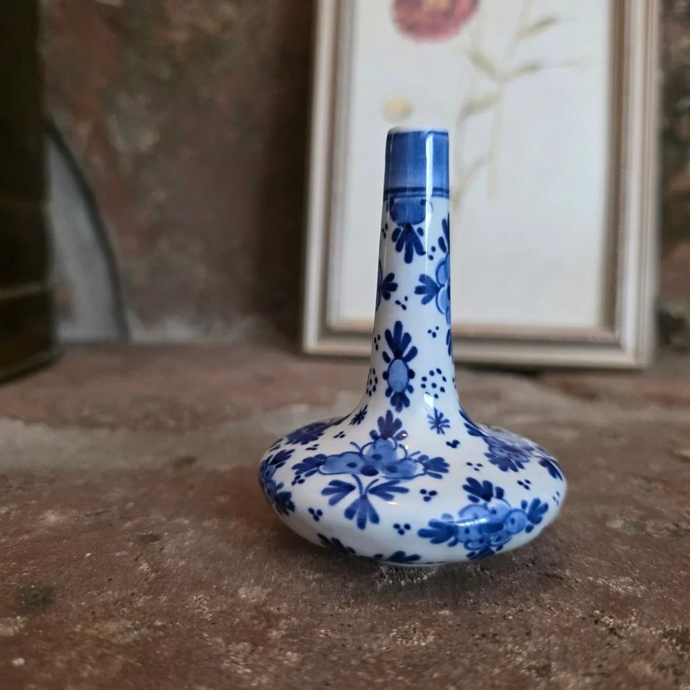 Delft Blue Hand Painted Tear bottle Floral Bud Vase Dutch Pottery 168 Blue White